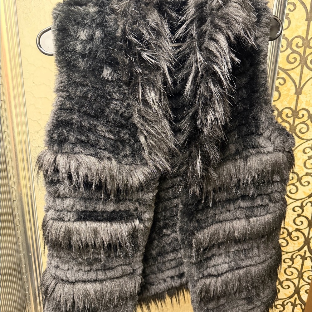 Black Faux Fur Vest - Women's Stylish Layering Vest size medium